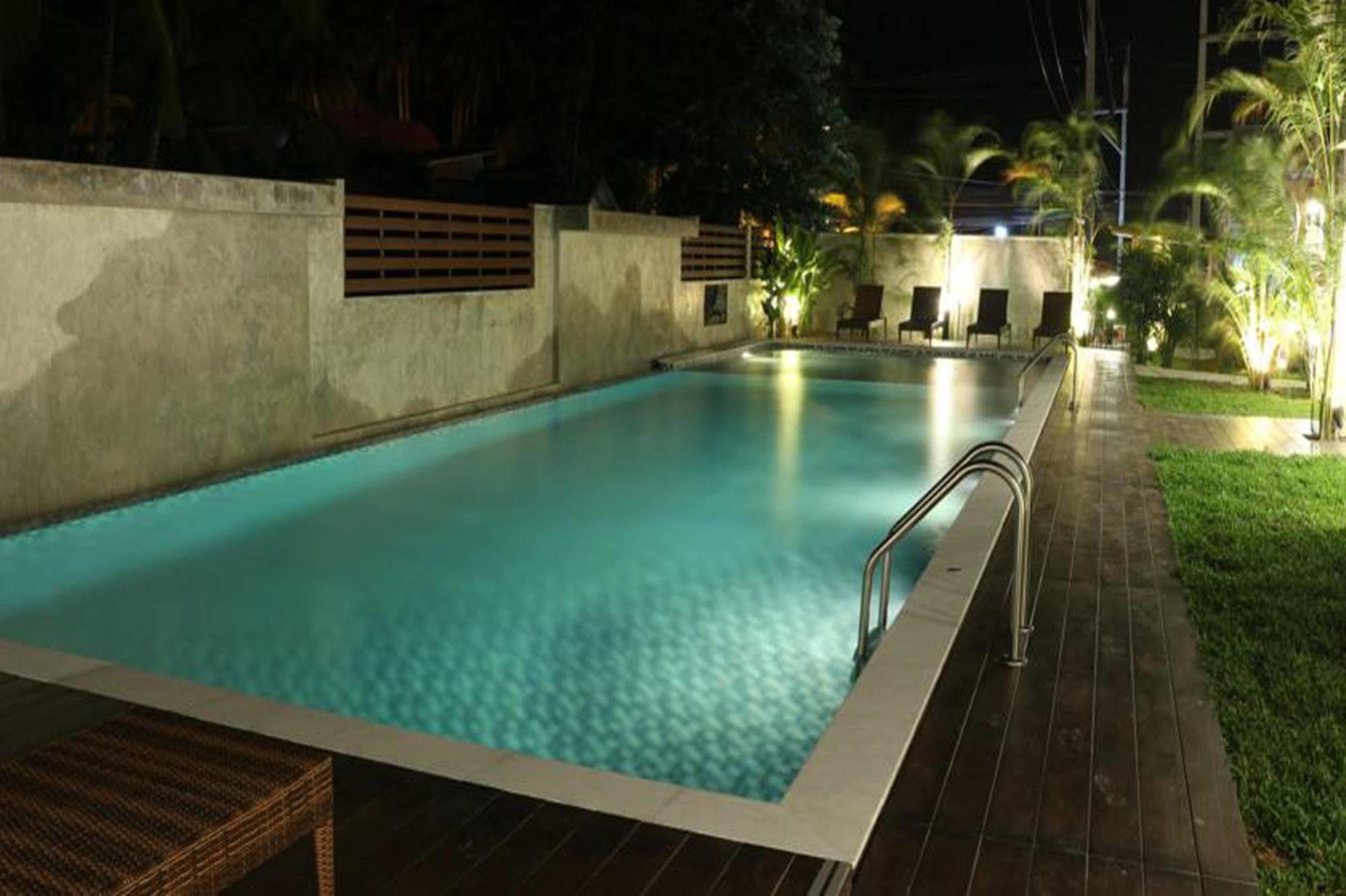 โรงแรมคริสตัล ละไม Lamai Beach (Koh Samui)